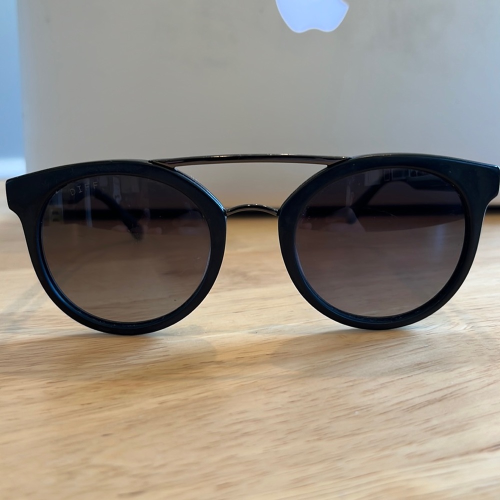 DIFF Eyewear Sunglasses